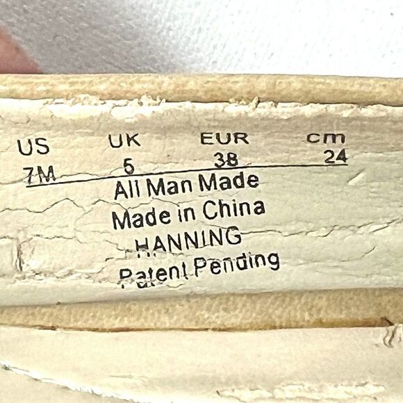 Naturalizer Womens 7M Pumps Beige Glossy Faux Leather Slip On Low Heels Peep Toe - Picture 10 of 14